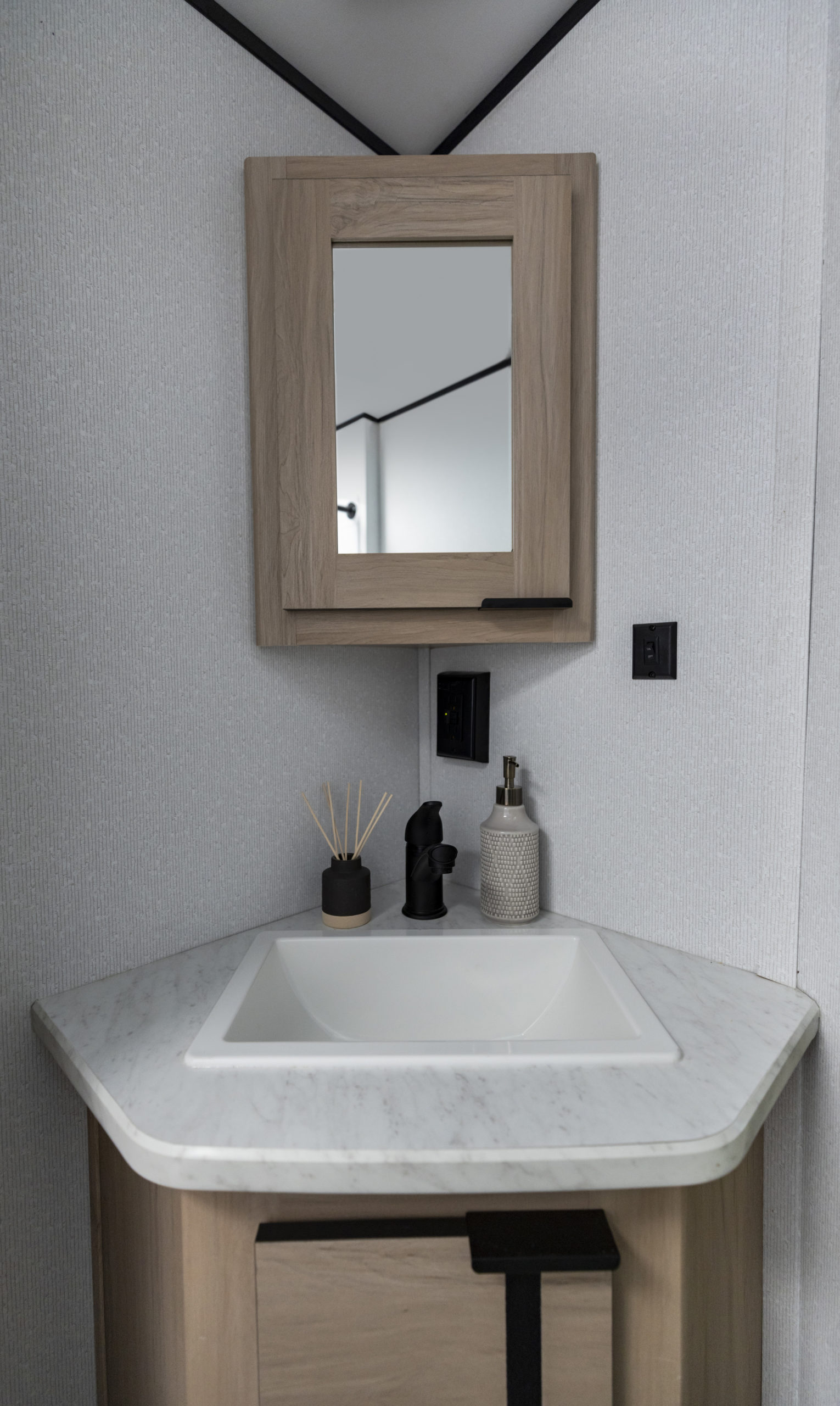 Radiance Interior Bathroom Features Radiance Trailer Edit scaled
