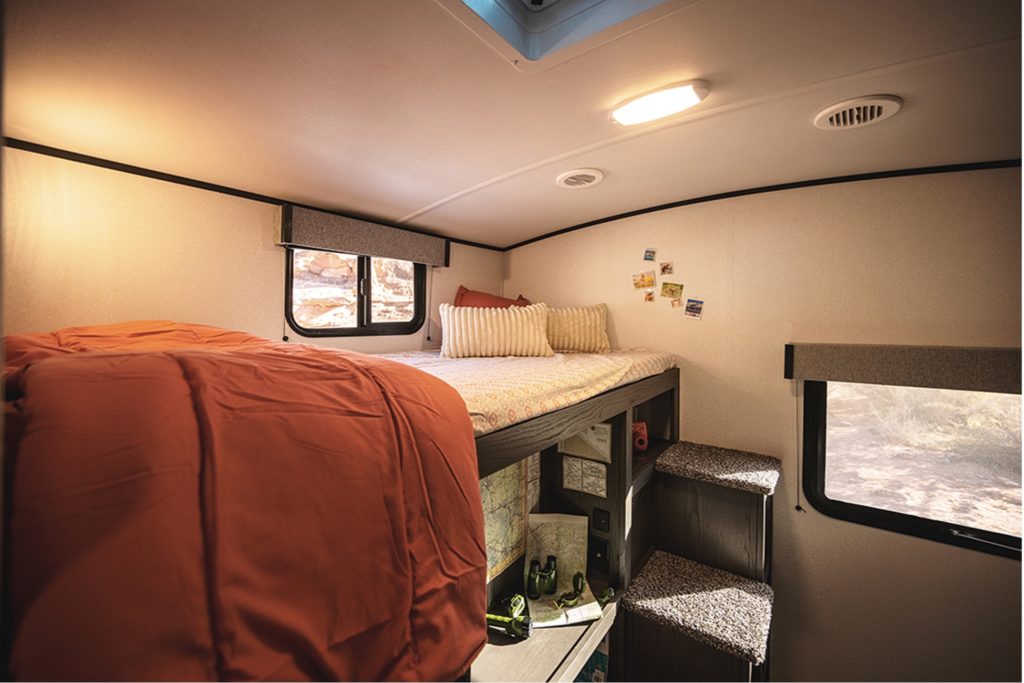 small travel trailer with triple bunk