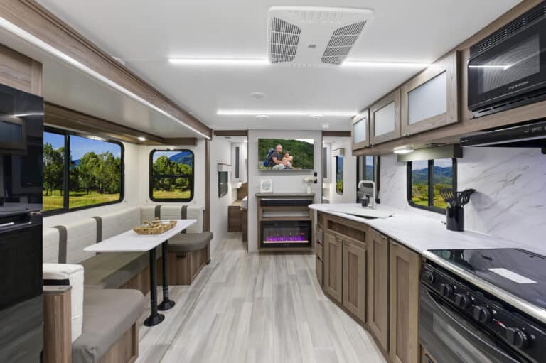 2026 Cruiser RV MPG 2520BH photo 3