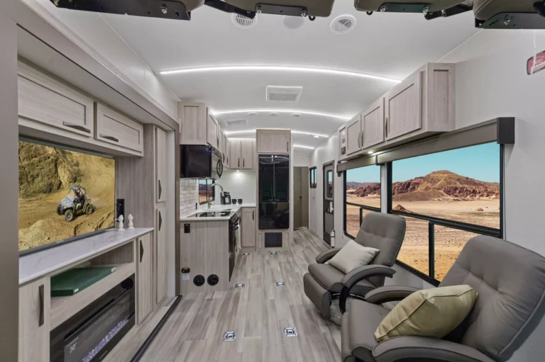 2026 Cruiser RV Stryker ST3018 photo 3
