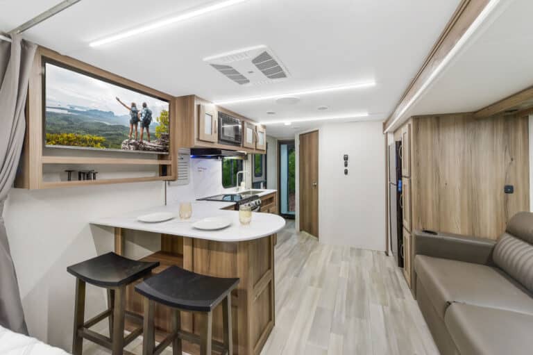 2026 Cruiser RV MPG 2400PD photo 7
